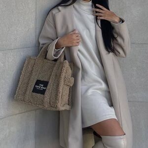 MARC JACOBS TEDDY TOTE  (The Tote Bag in Medium tan)